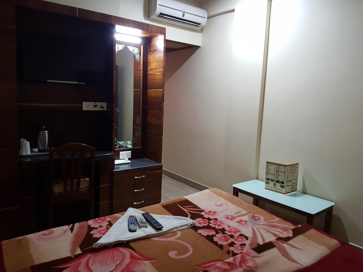 เดอะ กันจี เรซิเดนซี Hotel เชนไน ภายนอก รูปภาพ